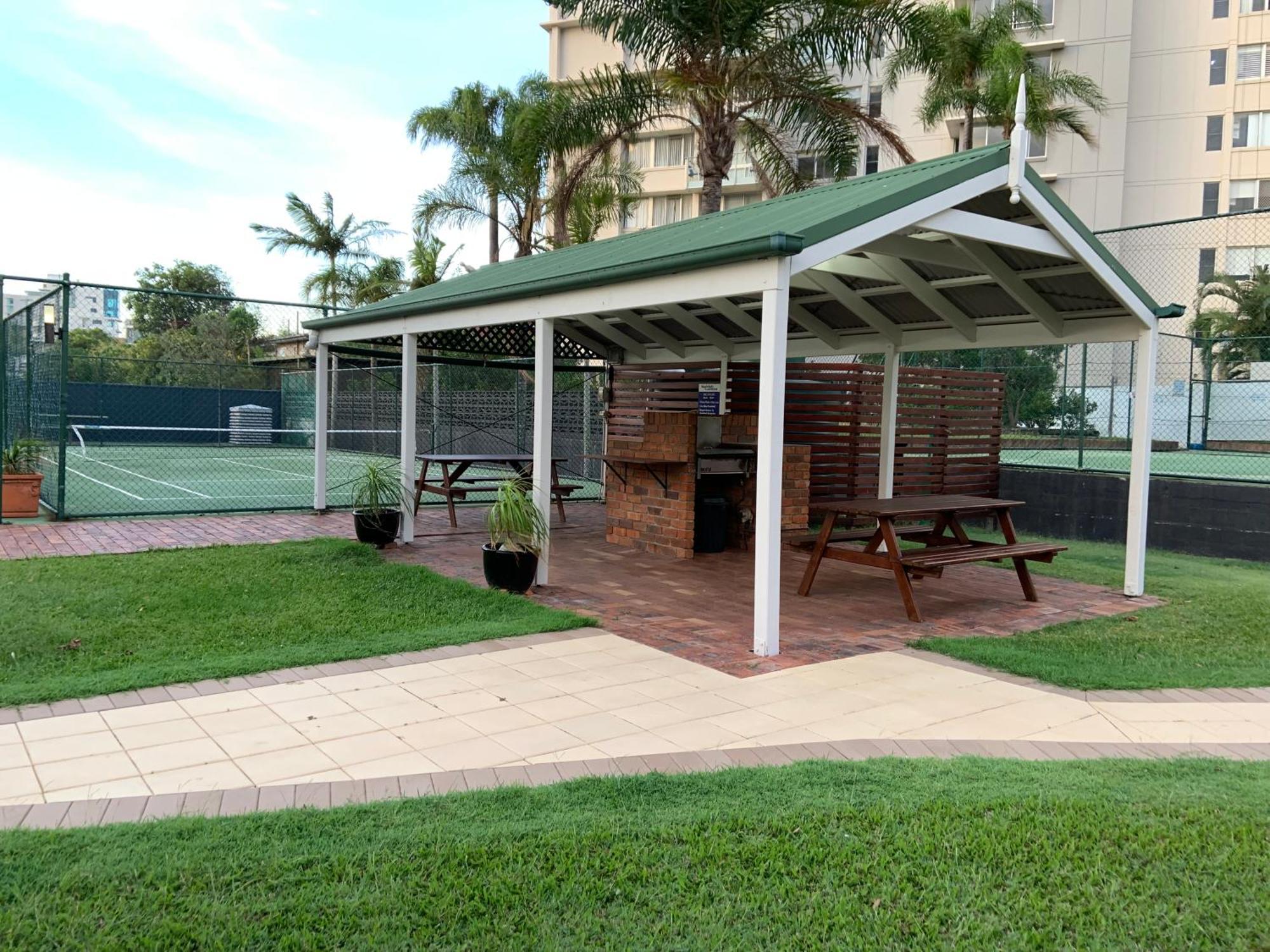 Burleigh Gardens North Hi-Rise Holiday Apartments Голд-Кост Экстерьер фото