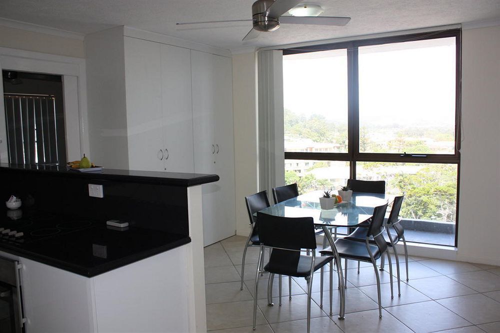 Burleigh Gardens North Hi-Rise Holiday Apartments Голд-Кост Экстерьер фото