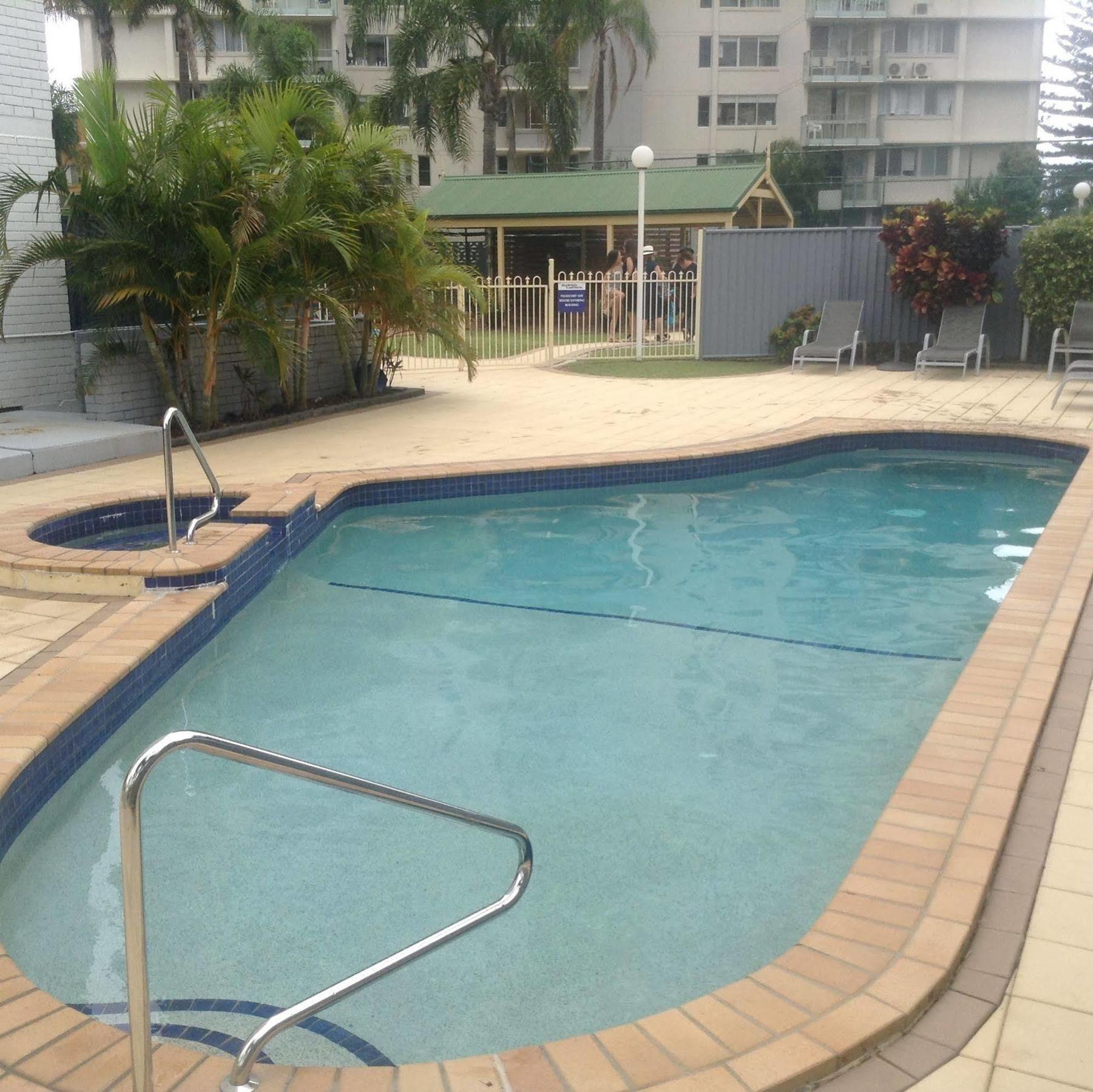 Burleigh Gardens North Hi-Rise Holiday Apartments Голд-Кост Экстерьер фото