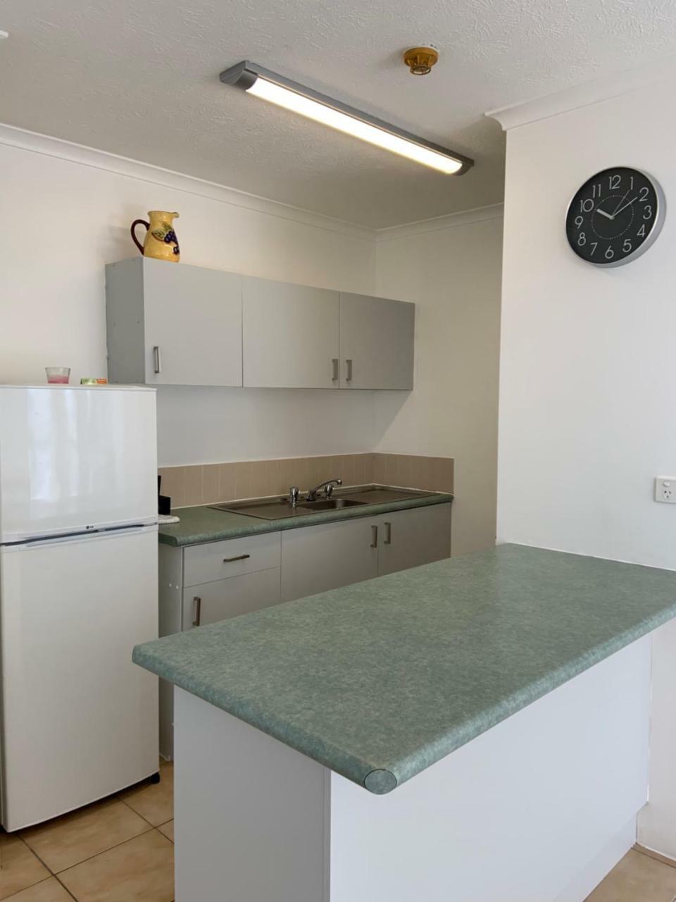 Burleigh Gardens North Hi-Rise Holiday Apartments Голд-Кост Экстерьер фото